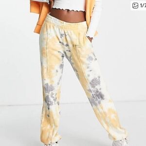 Nike Sportswear Trend Acid Wash Fleece Joggers/Sweatpants. DO6214-540. XS